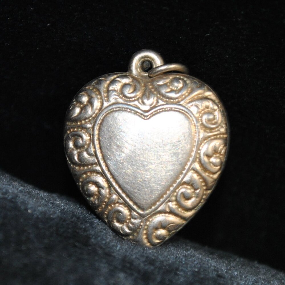 Vintage Golden Victorian Style Heart Pendant with Filigree Border